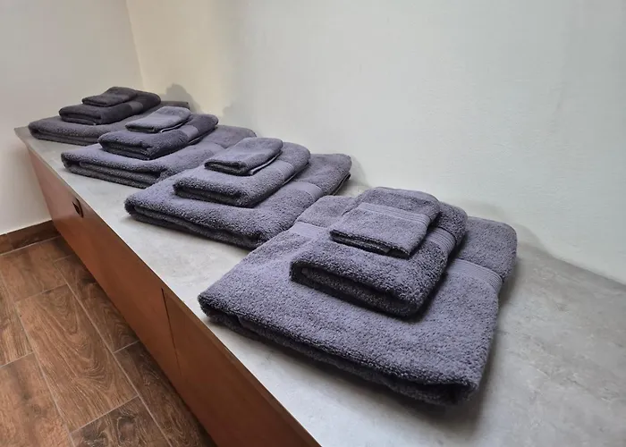 Toelgyes Apartmanhaz