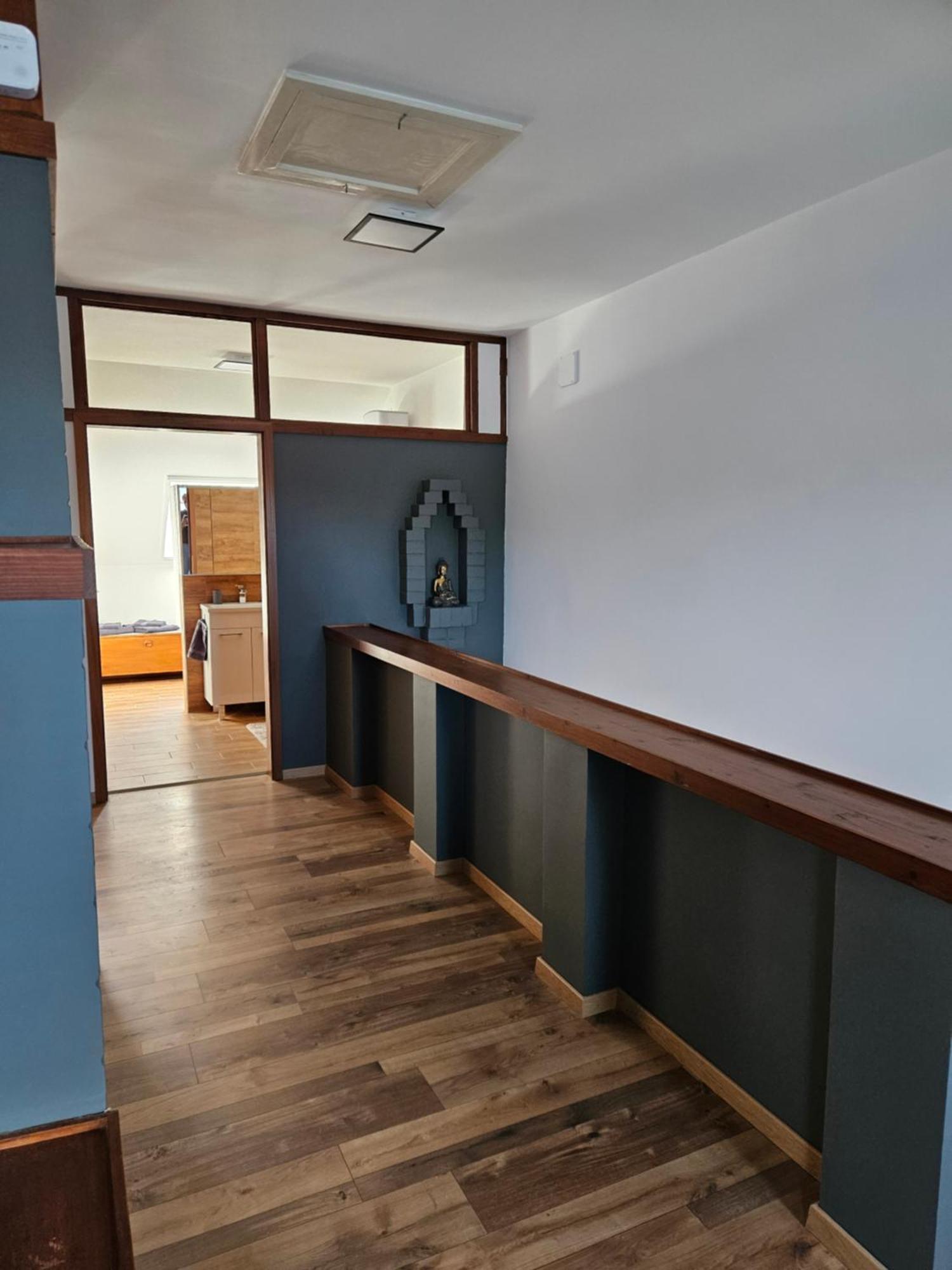 Toelgyes Apartmanhaz *