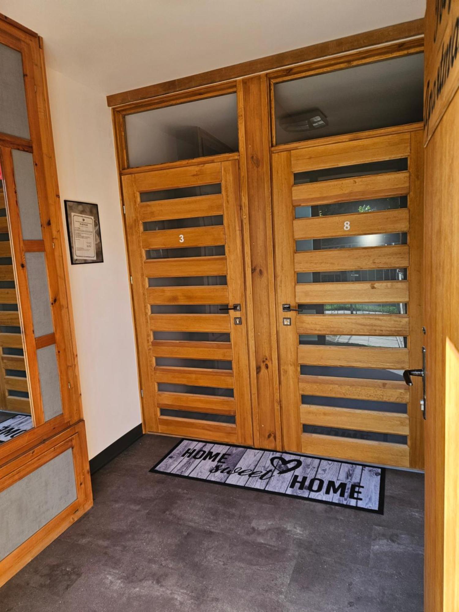 Toelgyes Apartmanhaz * Szegedin