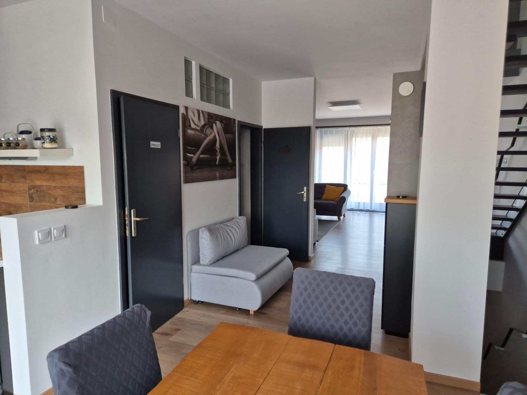 Apartment Toelgyes Apartmanhaz Szegedin